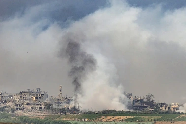 34 giờ sợ hãi của người Gaza khi bị cắt kết nối với thế giới