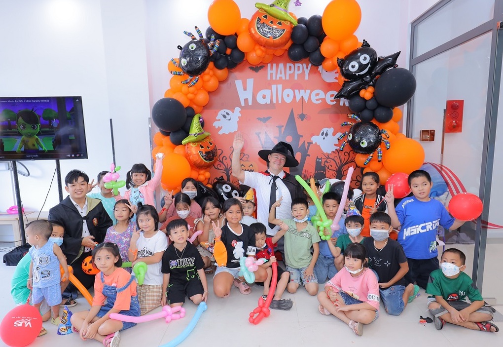 VUS tiếp tục khai trương cùng chuỗi hoạt động tiếng Anh miễn phí - 2 VUS tiếp tục khai trương cùng chuỗi hoạt động tiếng Anh miễn phí - 2