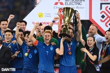 Tuyển Thái Lan "bơi" trong tiền thưởng, Madame Pang tuyên bố bất ngờ