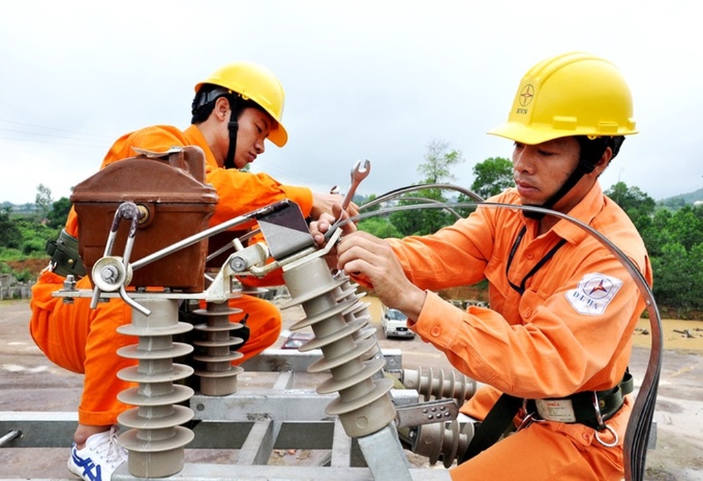 EVN: Tránh tình trạng cắt điện đột ngột không thông báo, gây bức xúc - 2 EVN: Tránh tình trạng cắt điện đột ngột không thông báo, gây bức xúc - 2