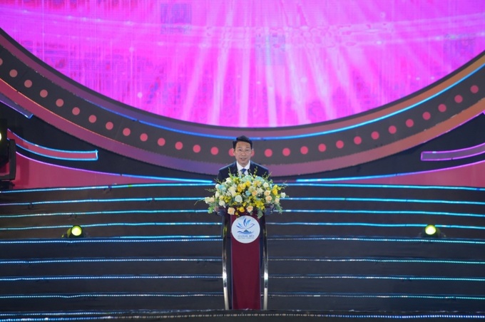 Ông Đinh Văn Thiệu (Phó Chủ tịch UBND tỉnh Khánh Hòa) phát biểu khai mạc Festival Biển Nha Trang – Khánh Hòa 2023