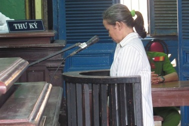 Ôsin “đánh” thuốc mê chủ nhà, cướp 50 lượng vàng