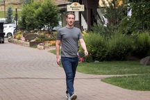 Có 74 tỷ USD, ông chủ Facebook Mark Zuckerberg tiêu tiền như thế nào?