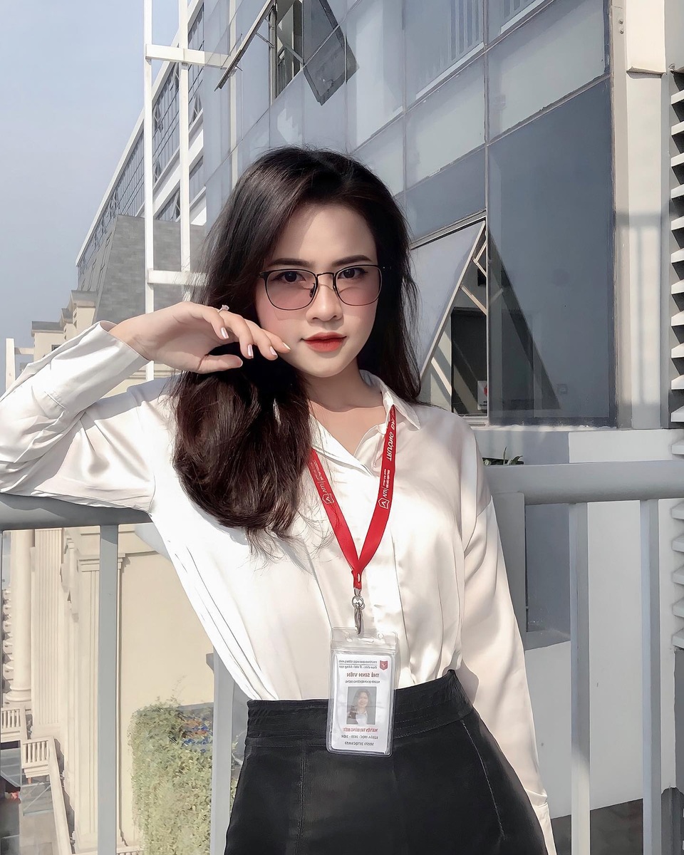 Đăng ảnh chụp ở biển, nữ sinh 2K được dân mạng khen xinh như hoa - 11 Đăng ảnh chụp ở biển, nữ sinh 2K được dân mạng khen xinh như hoa - 11