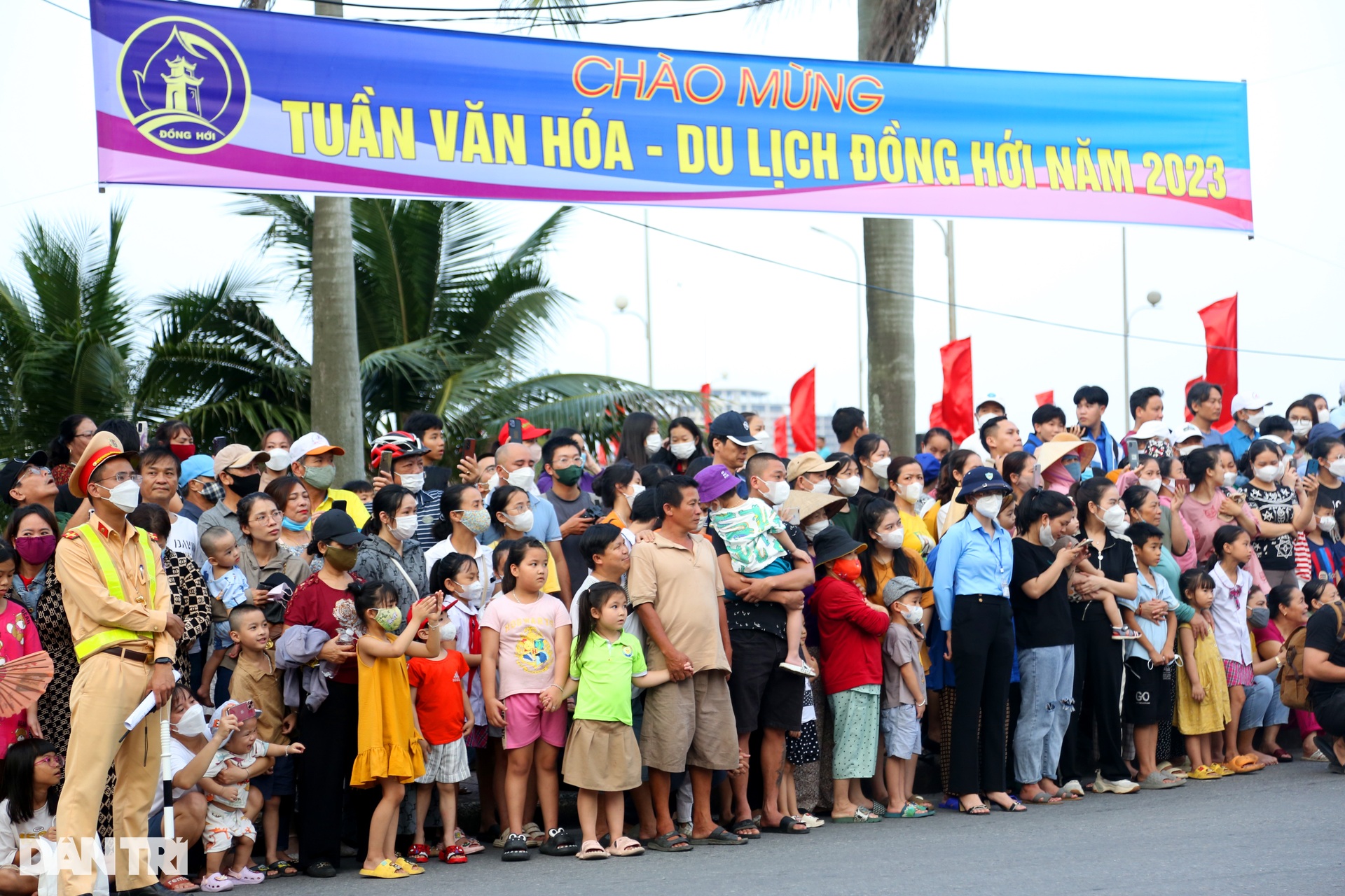 Ấn tượng với lễ hội đầy sắc màu tại thành phố hoa hồng - 2 Ấn tượng với lễ hội đầy sắc màu tại thành phố hoa hồng - 2