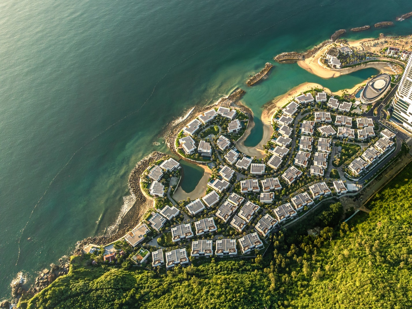 Gran Melia Nha Trang ឈ្នះពានជារមណីយដ្ឋានទាន់សម័យបំផុតប្រចាំឆ្នាំ - ១ Gran Melía Nha Trang đạt danh hiệu Khu nghỉ dưỡng phong cách nhất năm - 1