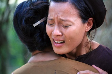 “Thương nhớ ở ai” ồn ào với “cảnh nóng” và chuyện hậu trường