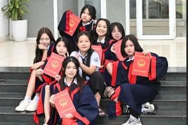 “Bỏ bằng tốt nghiệp THCS, giao hiệu trưởng xác nhận học bạ là hợp lý”