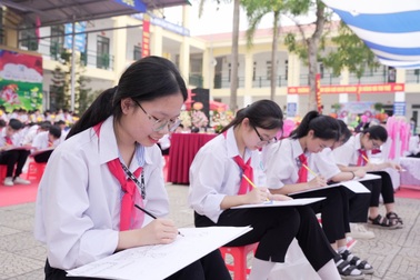 Mở cuộc thi vẽ tranh "Thiếu nhi Việt Nam làm nghìn việc tốt"