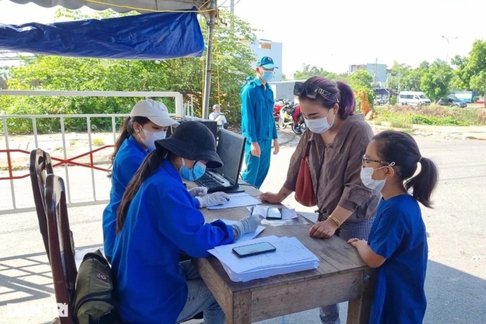 Quy định mới về điều kiện để ra vào 12 tỉnh, thành phố - 1 Quy định mới về điều kiện để ra vào 12 tỉnh, thành phố - 1