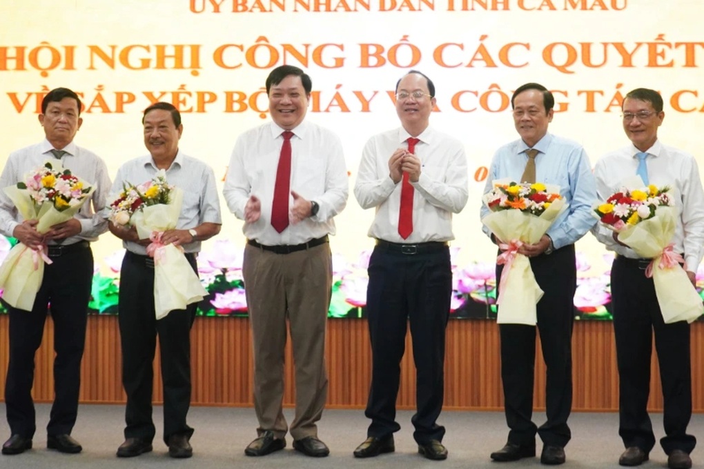 Hơn 470 cán bộ được xét nghỉ trước tuổi và thôi việc, dự chi 476 tỷ đồng - 1 Hơn 470 cán bộ được xét nghỉ trước tuổi và thôi việc, dự chi 476 tỷ đồng - 1