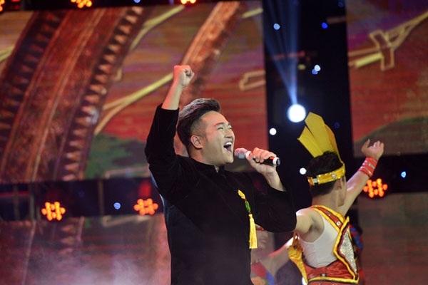 Ca sĩ Minh Quân phải cắt 80% dạ dày - 2