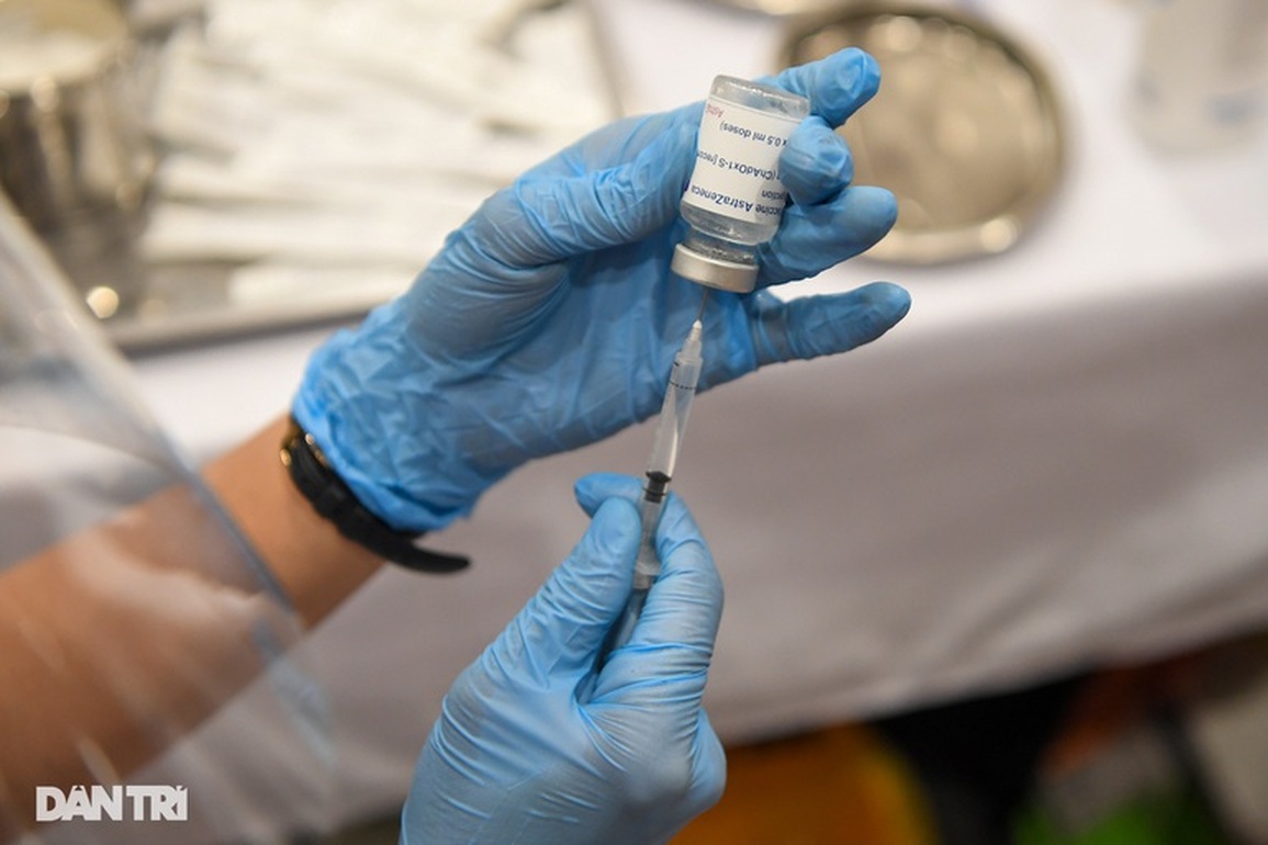Mũi 3 vaccine AstraZeneca tăng kháng thể ở người tiêm các loại khác nhau - 1 Mũi 3 vaccine AstraZeneca tăng kháng thể ở người tiêm các loại khác nhau - 1