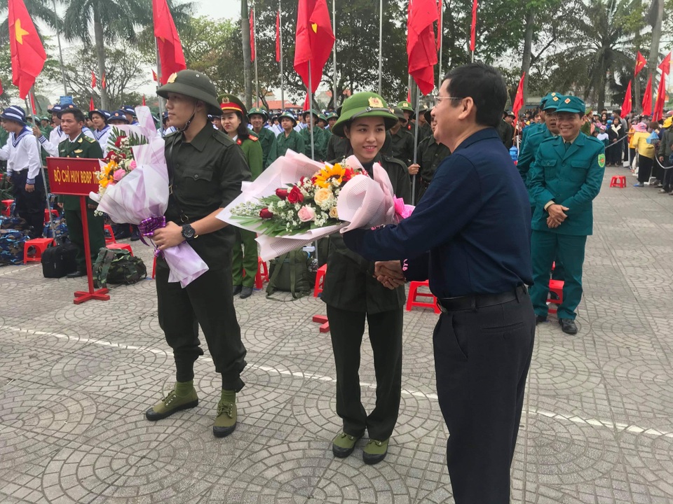 Sáng nay hàng nghìn tân binh lên đường nhập ngũ - 14 Sáng nay hàng nghìn tân binh lên đường nhập ngũ - 14