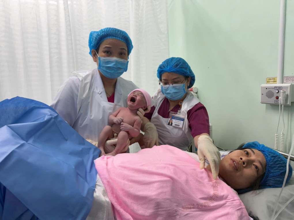 Thêm nhiều em bé 0h chào đón năm mới - 2 Thêm nhiều em bé 0h chào đón năm mới - 2