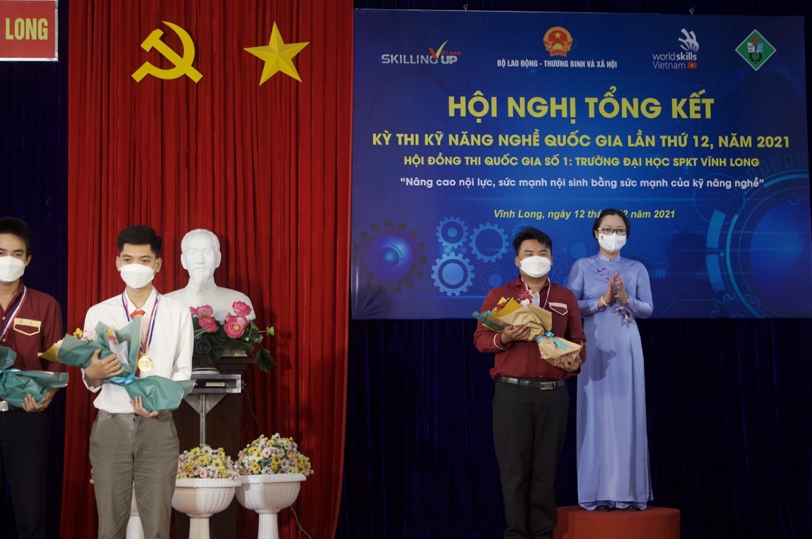 Kỳ thi Kỹ năng nghề quốc gia 2021 trao giải 14 huy chương Vàng - 4 Kỳ thi Kỹ năng nghề quốc gia 2021 trao giải 14 huy chương Vàng - 4