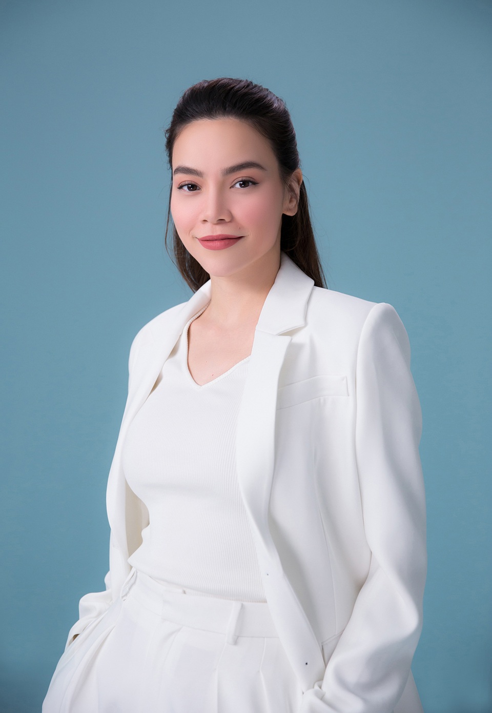 Nghệ sĩ Việt gửi lời tri ân các chiến binh thầm lặng chống dịch Covid-19 - 3 Nghệ sĩ Việt gửi lời tri ân các chiến binh thầm lặng chống dịch Covid-19 - 3