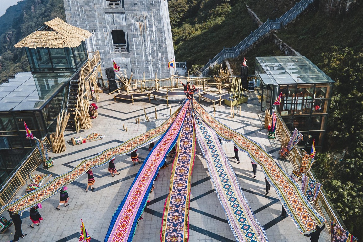 Sun World Fansipan Legend tổ chức Lễ hội hoa hồng dịp 30/4-1/5 - 6 Sun World Fansipan Legend tổ chức Lễ hội hoa hồng dịp 30/4-1/5 - 6