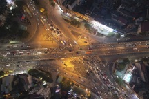 Ngã Tư Sở thông suốt giờ cao điểm sau khi phân luồng lại