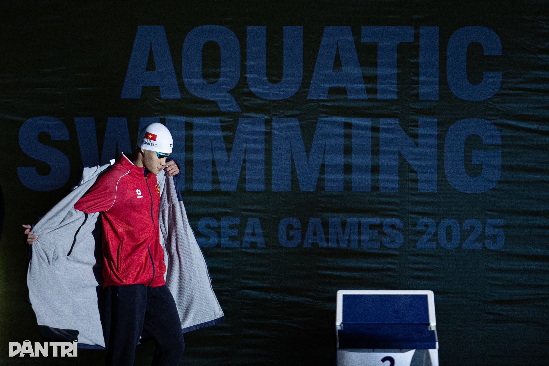 นักว่ายน้ำชาวเวียดนามระเบิดความดีใจหลังจากคว้าเหรียญทอง 3 เหรียญในการแข่งขันซีเกมส์ - 9 Kình ngư Việt Nam bùng nổ cảm xúc khi lập hat-trick HCV SEA Games - 9