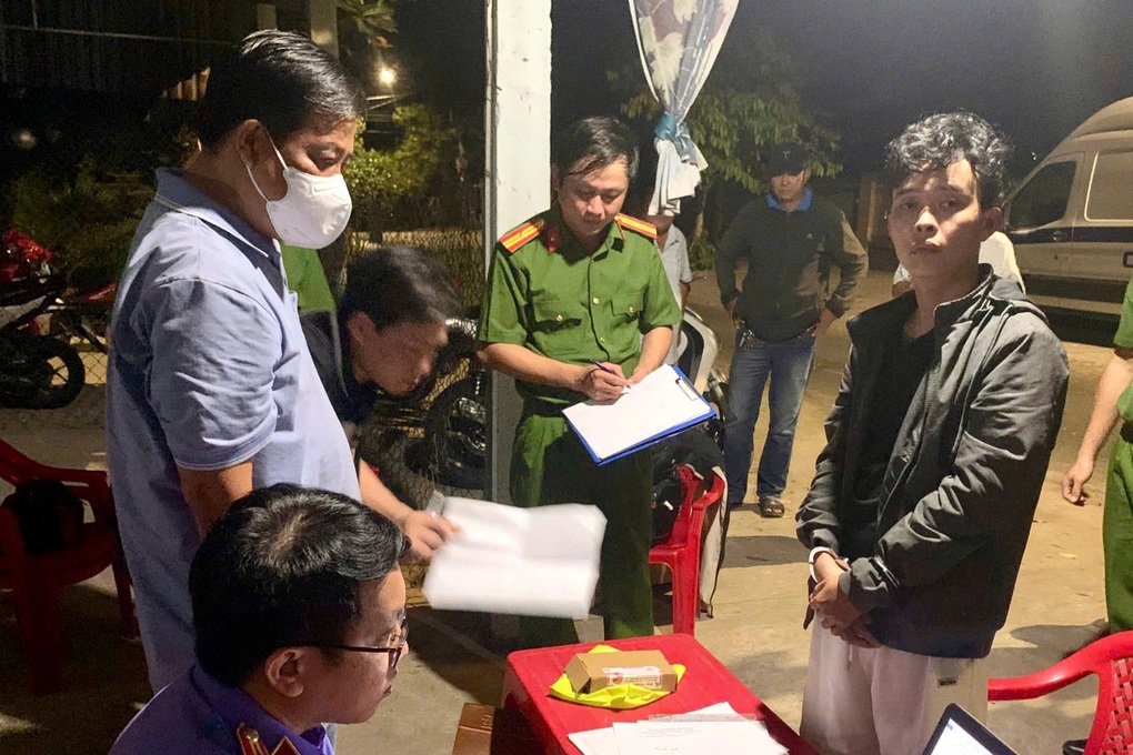 Nam thanh niên khai mua hơn 2kg ma túy qua mạng xã hội - 1 Nam thanh niên khai mua hơn 2kg ma túy qua mạng xã hội - 1