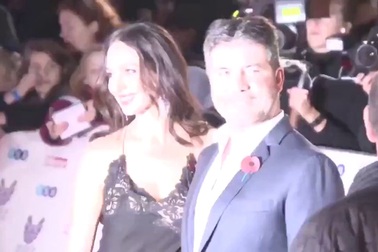 Simon Cowell đẹp đôi bên bạn gái trẻ đẹp