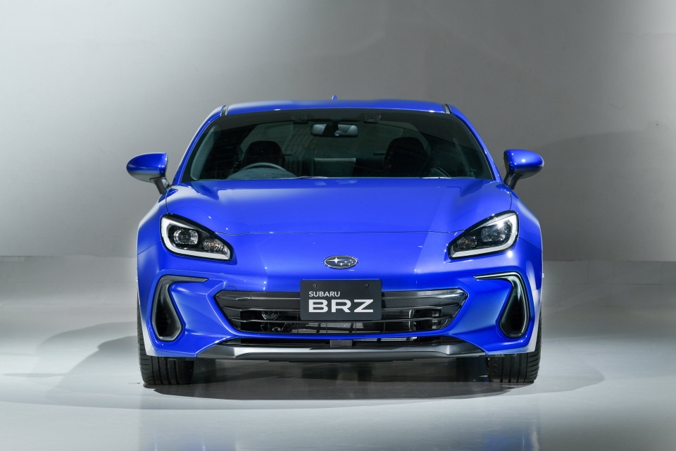 Toyota GR 86 và Subaru BRZ mới ra mắt, vẫn là anh em song sinh - 3 Toyota GR 86 và Subaru BRZ mới ra mắt, vẫn là anh em song sinh - 3