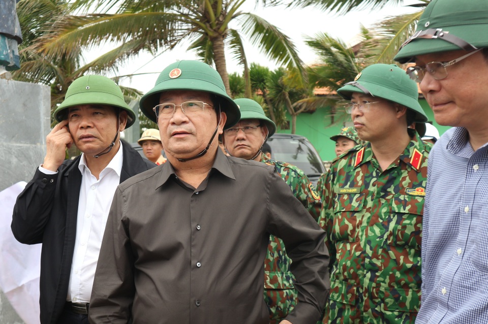 Thừa Thiên Huế cảnh báo người dân không ra khỏi nhà trong suốt 21 tiếng - 9 Thừa Thiên Huế cảnh báo người dân không ra khỏi nhà trong suốt 21 tiếng - 9