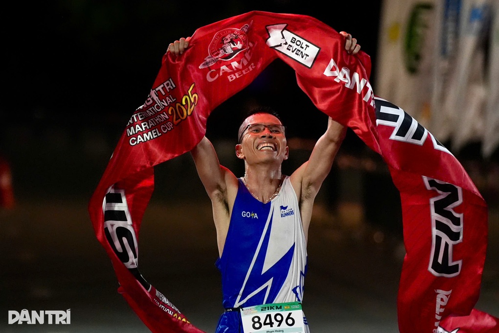 Quảng Trị International Marathon 2025 vinh danh những đôi chân xuất sắc - 2