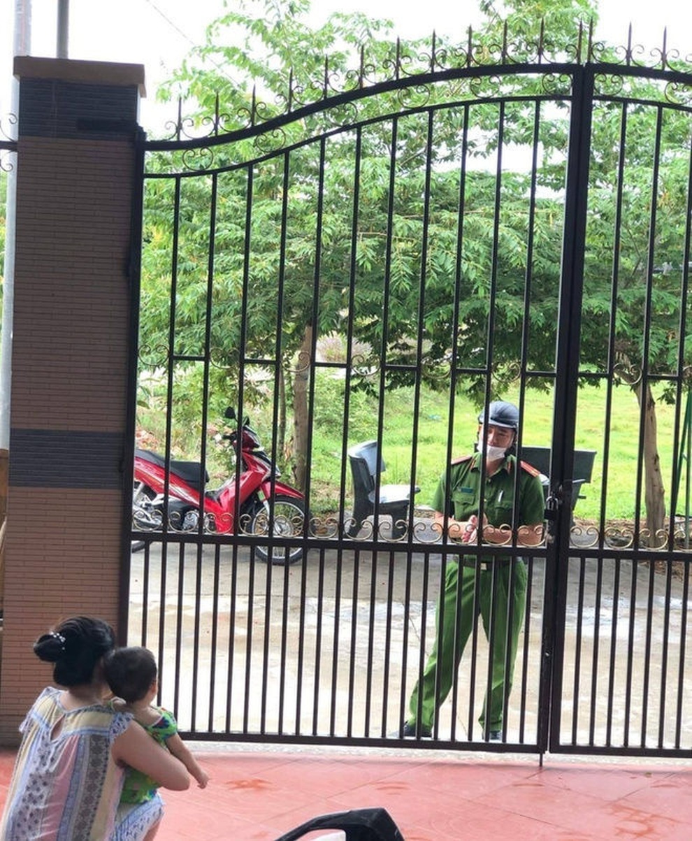 Hãy ở nhà để xứng đáng với sự hi sinh của họ! - 2 Hãy ở nhà để xứng đáng với sự hi sinh của họ! - 2