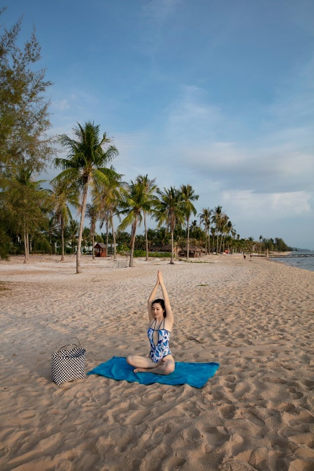 Phát sốt trước vẻ đẹp của Hoa hậu Đền Hùng duy nhất sau 30 năm đăng quang - 5 Phát sốt trước vẻ đẹp của Hoa hậu Đền Hùng duy nhất sau 30 năm đăng quang - 5