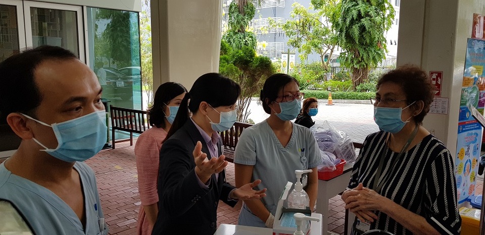 Nới lỏng cách ly xã hội, nguy cơ nhiễm Covid-19 sẽ cao hơn - 4 Nới lỏng cách ly xã hội, nguy cơ nhiễm Covid-19 sẽ cao hơn - 4