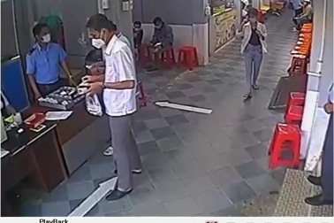 Hình ảnh cô gái trẻ xuất hiện tại bệnh viện rồi mất tích