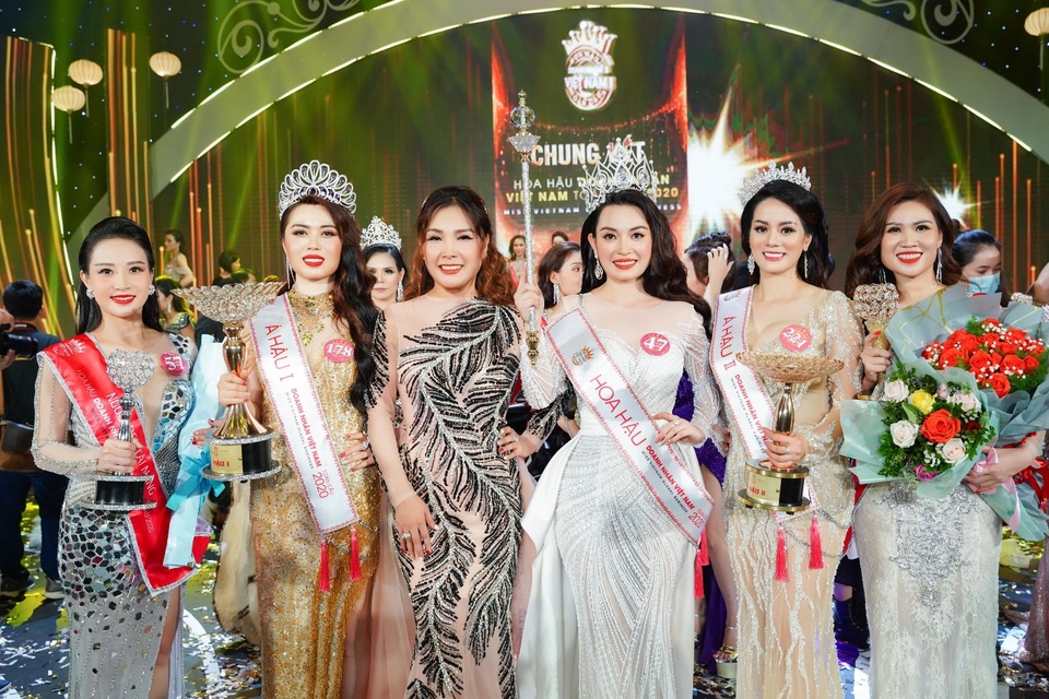 Nhà báo Đặng Gia Bena: Không có việc mua, bán giải Hoa hậu Doanh nhân Việt Nam Toàn cầu 2020 - 3 Nhà báo Đặng Gia Bena: Không có việc mua, bán giải Hoa hậu Doanh nhân Việt Nam Toàn cầu 2020 - 3