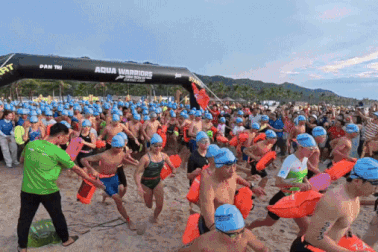 Cảm xúc tràn đầy phấn khích khi VĐV về đích giải Aqua Warriors Vân Đồn 2025