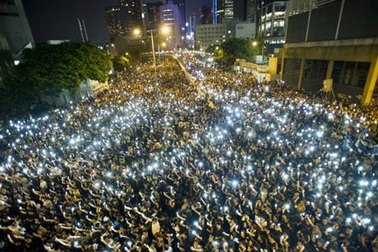 Hai ngày biểu tình, kinh tế Hồng Kông ra sao?