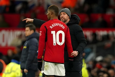 HLV Ten Hag nêu lý do xử lý Rashford nhẹ hơn Sancho