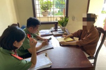 Thiếu nữ lên mạng xúc phạm CSGT rồi kêu gọi "chia sẻ cho em"