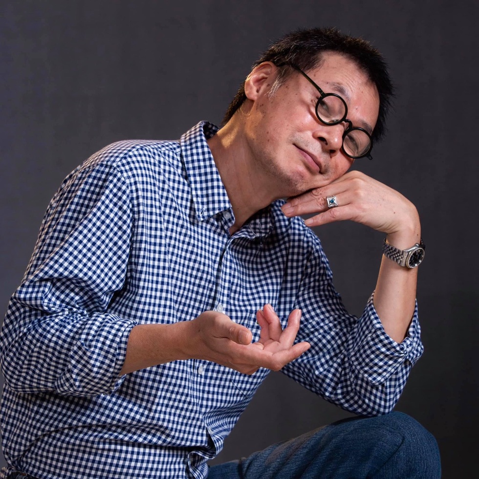 NSND Trần Lực từng nhận bao tải thư, tuổi 61 vẫn học thổi kèn saxophone - 8 NSND Trần Lực từng nhận bao tải thư, tuổi 61 vẫn học thổi kèn saxophone - 8