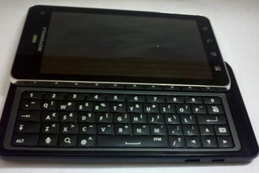 Motorola Droid 3 lộ diện với chip lõi kép, camera 8 "chấm"