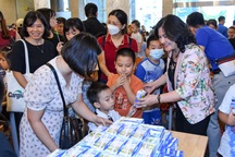 Hơn 600 em nhỏ đón tết Trung thu ấm áp tình thân