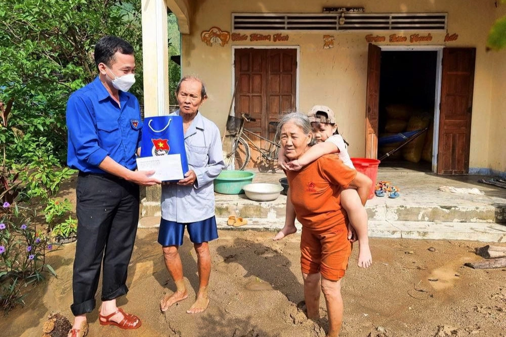Thanh niên Bình Định sẵn sàng giúp dân trong mùa mưa bão - 1 Thanh niên Bình Định sẵn sàng giúp dân trong mùa mưa bão - 1