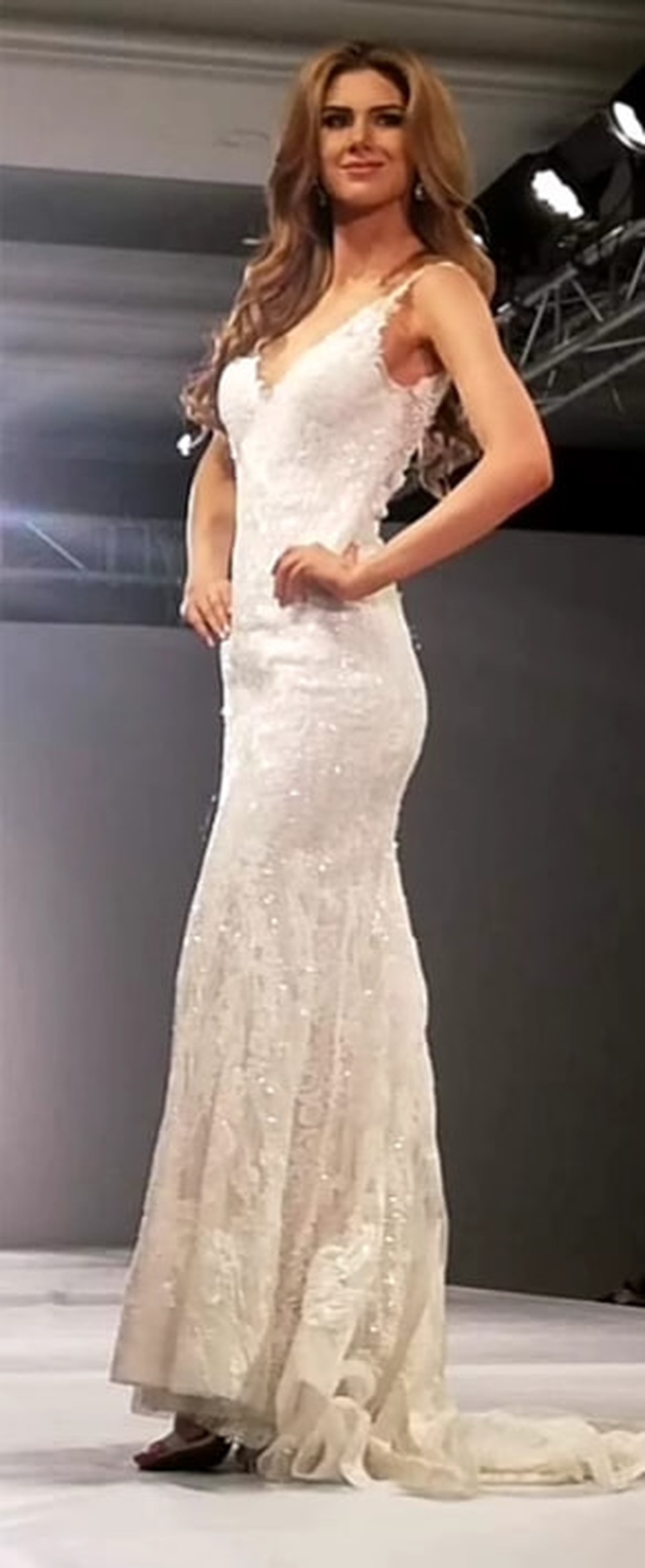 Nhan sắc yêu kiều của tân hoa hậu Guatemala - 7 Nhan sắc yêu kiều của tân hoa hậu Guatemala - 7