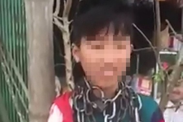 Phạt cảnh cáo người chú dùng xích khóa cháu ruột