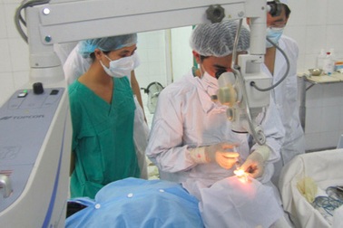 Kiểm tra việc thanh toán phẫu thuật phaco chưa đúng quy định