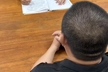 Dũng "Sài Gòn” đầu thú sau 8 năm trốn truy nã