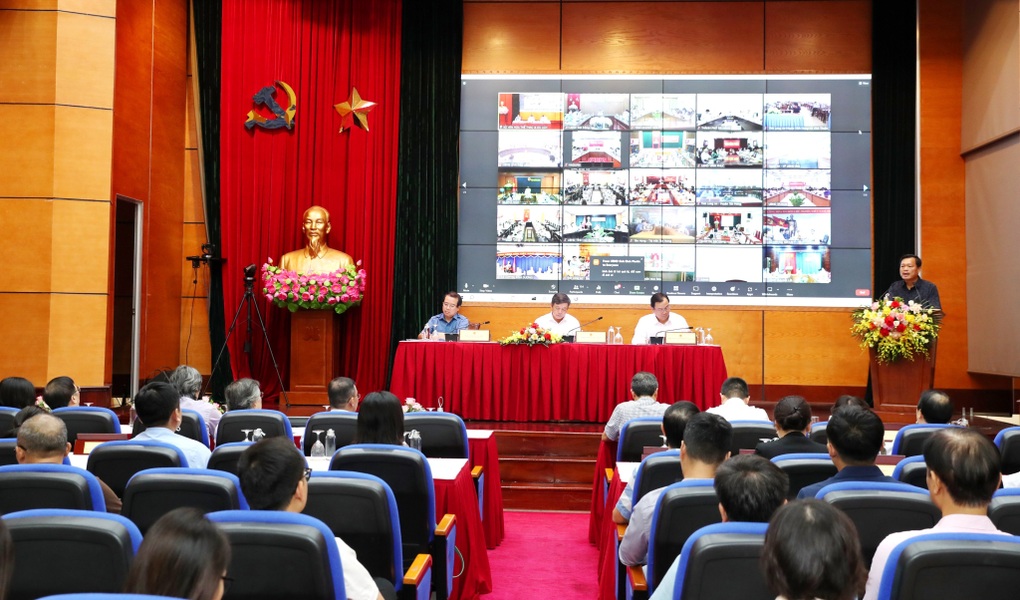 Nhanh chóng nắm bắt cơ hội từ visa thông thoáng để phát triển du lịch - 1 Nhanh chóng nắm bắt cơ hội từ visa thông thoáng để phát triển du lịch - 1