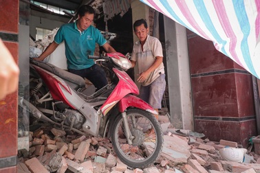 Nhân chứng vụ sập sàn tòa nhà ở TPHCM: Tiếng động như bom nổ