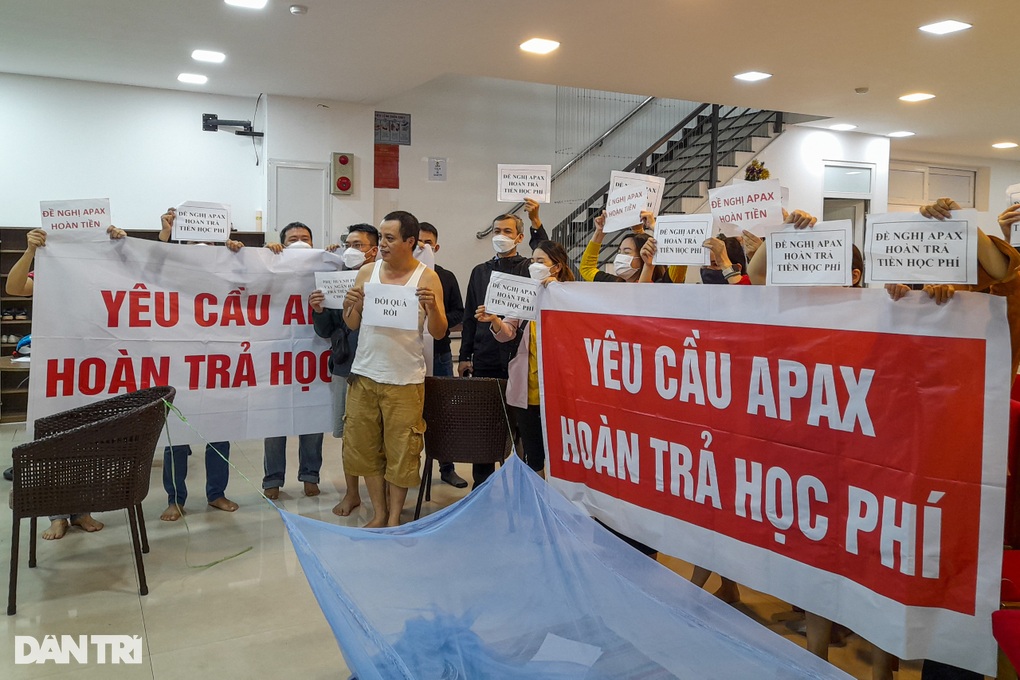 Vụ Apax Đà Nẵng thất hứa: Shark Thủy lên tiếng nhưng phụ huynh chưa yên tâm - 2 Vụ Apax Đà Nẵng thất hứa: Shark Thủy lên tiếng nhưng phụ huynh chưa yên tâm - 2