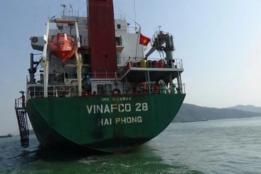 Vụ tàu hàng bị tông chìm: Tàu đổi hướng bất ngờ trước khi gặp nạn